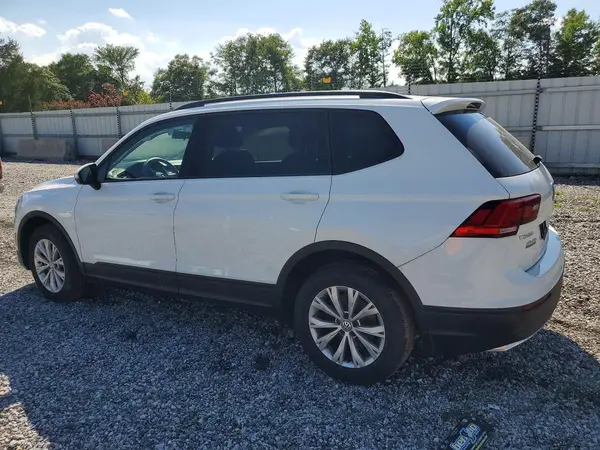 3VV1B7AX7JM074468 2018 VOLKSWAGEN TIGUAN - Image 2