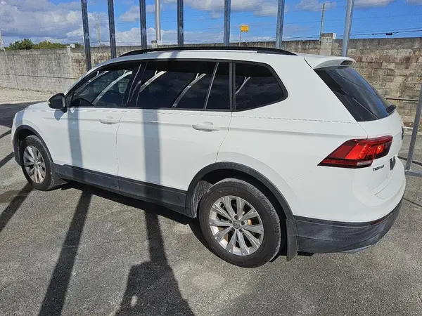 3VV1B7AX7JM081081 2018 VOLKSWAGEN TIGUAN - Image 2