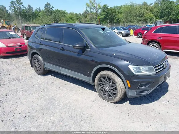 3VV1B7AX7JM084868 2018 VOLKSWAGEN TIGUAN - Image 1