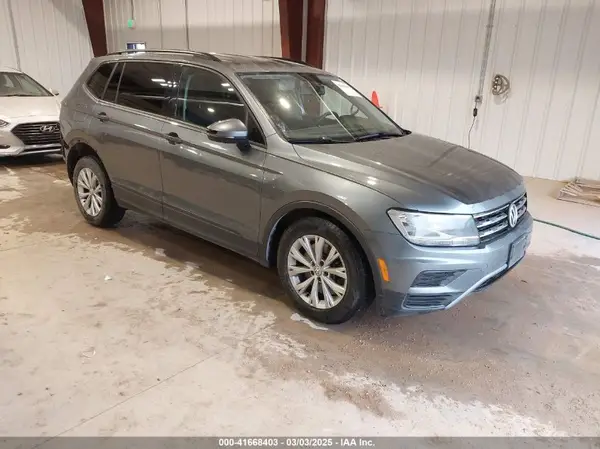 3VV1B7AX7JM106531 2018 VOLKSWAGEN TIGUAN - Image 1