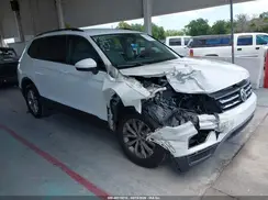 3VV1B7AX7JM107629 2018 VOLKSWAGEN TIGUAN
