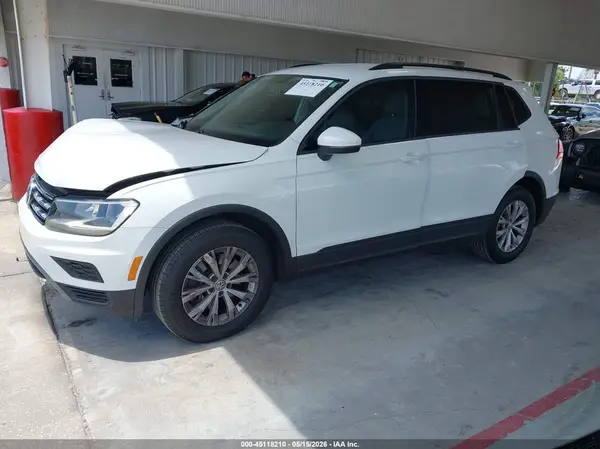 3VV1B7AX7JM107629 2018 VOLKSWAGEN TIGUAN - Image 2