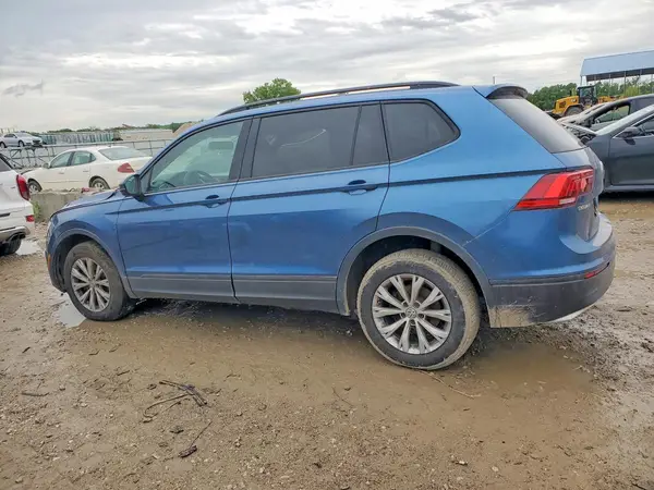 3VV1B7AX7JM108621 2018 VOLKSWAGEN TIGUAN - Image 2