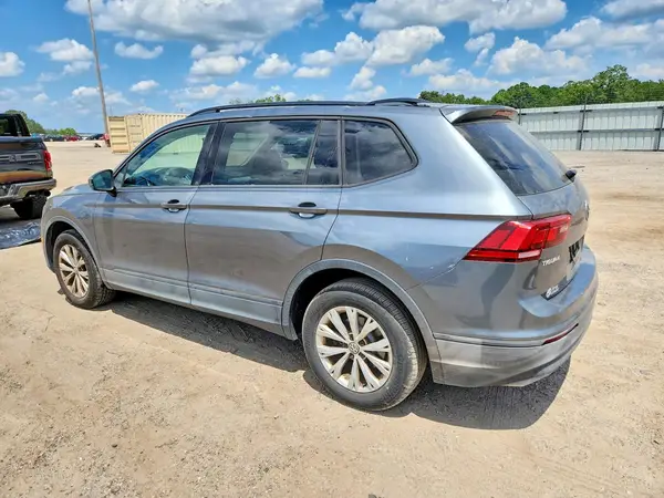 3VV1B7AX7JM204829 2018 VOLKSWAGEN TIGUAN - Image 2