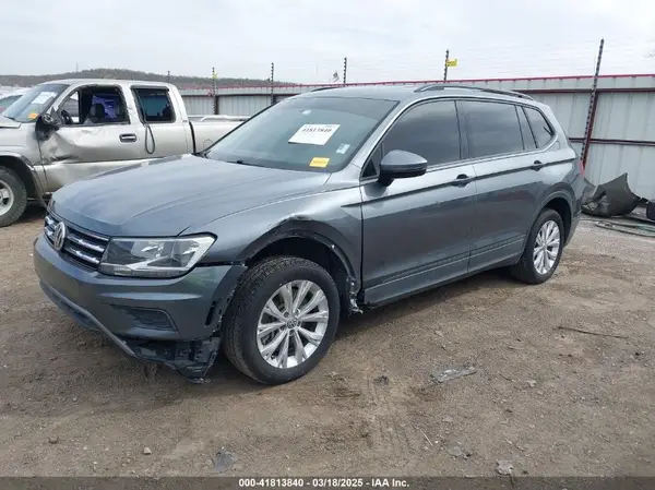 3VV1B7AX7KM013381 2019 VOLKSWAGEN TIGUAN - Image 2