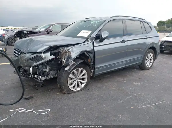 3VV1B7AX7LM038458 2020 VOLKSWAGEN TIGUAN - Image 2