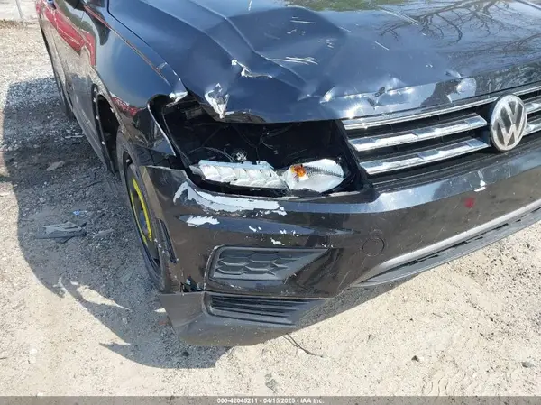 2020 VOLKSWAGEN TIGUAN auction photo 6