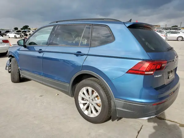 3VV1B7AX7LM114745 2020 VOLKSWAGEN TIGUAN - Image 2