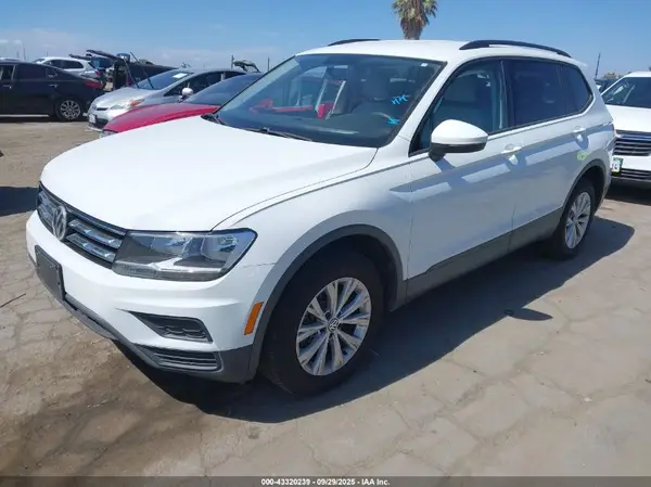 3VV1B7AX7LM123543 2020 VOLKSWAGEN TIGUAN - Image 2