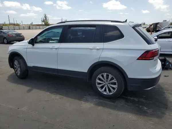 3VV1B7AX7LM124160 2020 VOLKSWAGEN TIGUAN - Image 2
