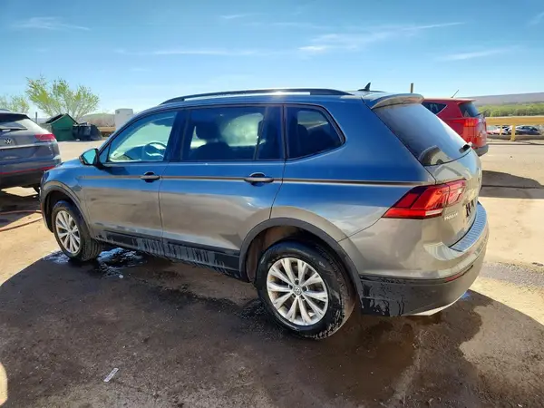 3VV1B7AX7LM150578 2020 VOLKSWAGEN TIGUAN - Image 2