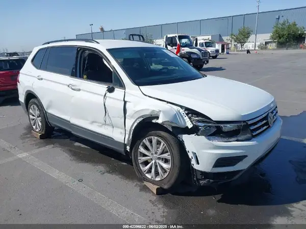 3VV1B7AX7LM162634 2020 VOLKSWAGEN TIGUAN - Image 1