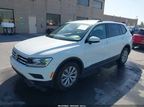 3VV1B7AX7LM162634 2020 VOLKSWAGEN TIGUAN - Image 2