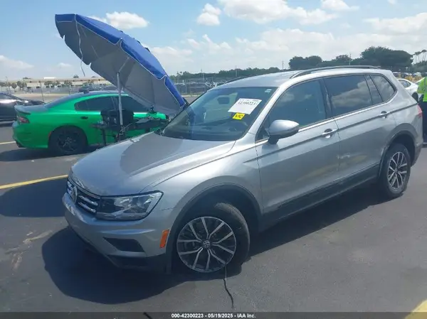 3VV1B7AX7MM117954 2021 VOLKSWAGEN TIGUAN - Image 2