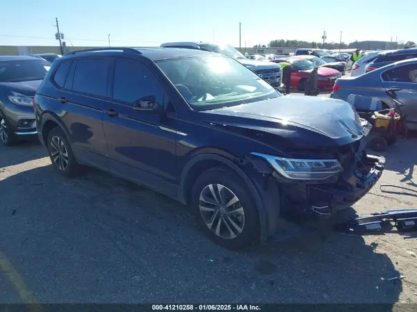3VV1B7AX7NM107779 2022 VOLKSWAGEN TIGUAN - Image 1