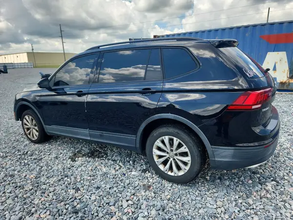 3VV1B7AX8JM024422 2018 VOLKSWAGEN TIGUAN - Image 2