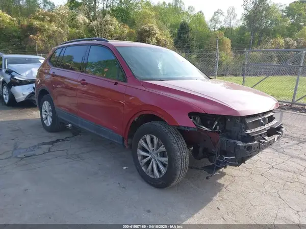 3VV1B7AX8JM027594 2018 VOLKSWAGEN TIGUAN - Image 1