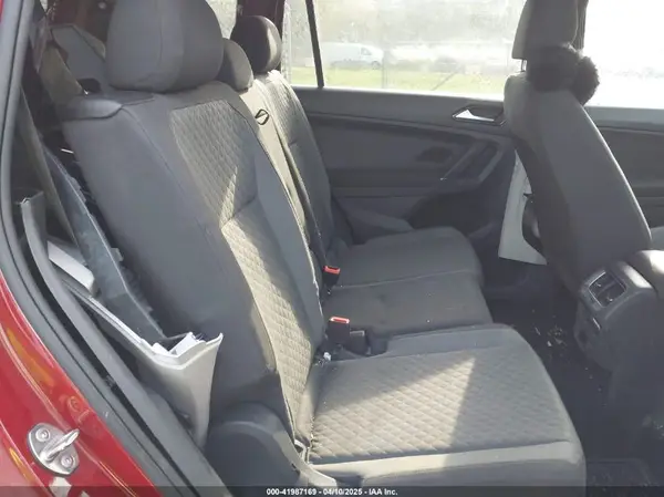 3VV1B7AX8JM027594 2018 VOLKSWAGEN TIGUAN - Image 8