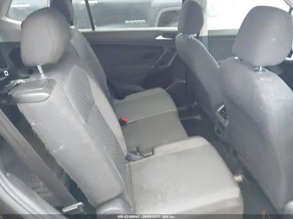 3VV1B7AX8JM042838 2018 VOLKSWAGEN TIGUAN - Image 8
