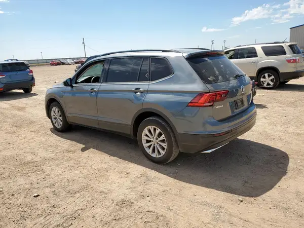 3VV1B7AX8JM070459 2018 VOLKSWAGEN TIGUAN - Image 2