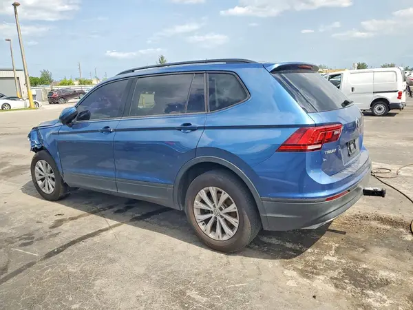 3VV1B7AX8JM070753 2018 VOLKSWAGEN TIGUAN - Image 2