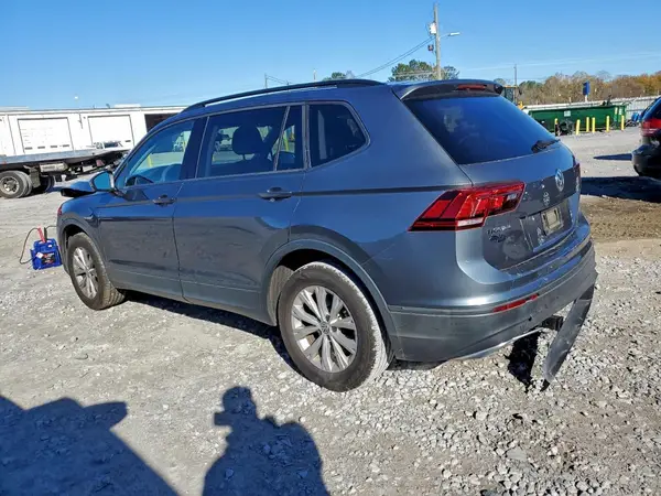 3VV1B7AX8JM075547 2018 VOLKSWAGEN TIGUAN - Image 2