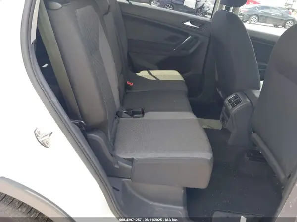 3VV1B7AX8JM077833 2018 VOLKSWAGEN TIGUAN - Image 8