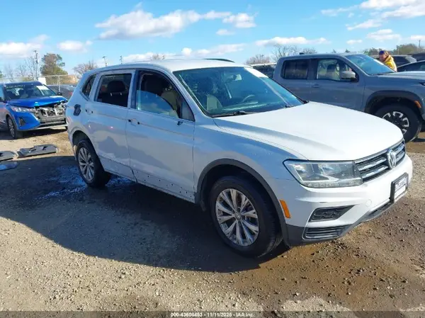 3VV1B7AX8JM086709 2018 VOLKSWAGEN TIGUAN - Image 1