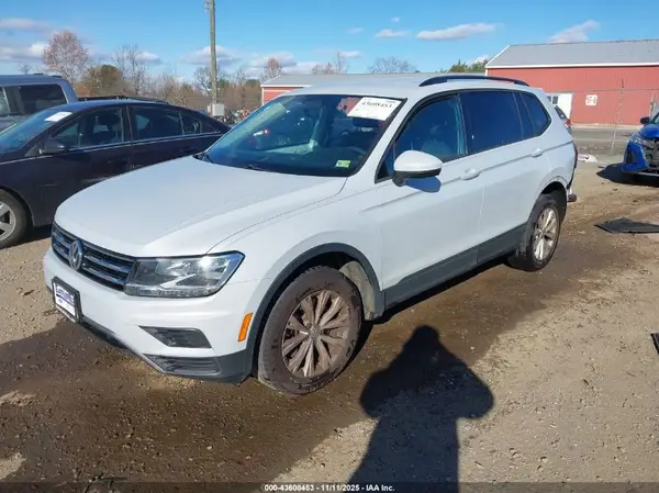 3VV1B7AX8JM086709 2018 VOLKSWAGEN TIGUAN - Image 2