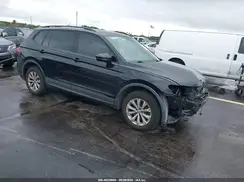 3VV1B7AX8JM121605 2018 VOLKSWAGEN TIGUAN