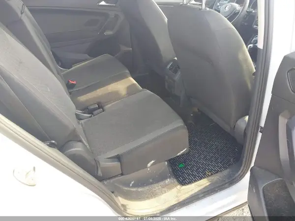 3VV1B7AX8JM156869 2018 VOLKSWAGEN TIGUAN - Image 8