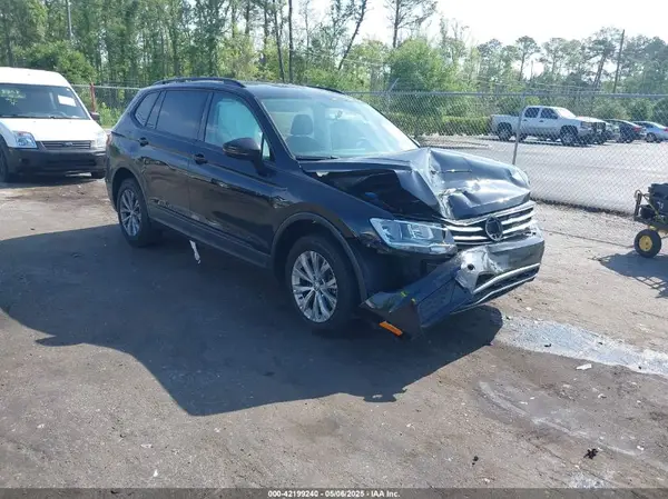 3VV1B7AX8KM048544 2019 VOLKSWAGEN TIGUAN - Image 1