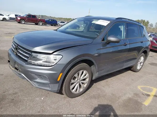 3VV1B7AX8KM072827 2019 VOLKSWAGEN TIGUAN - Image 2
