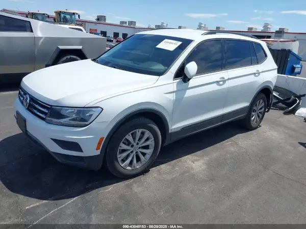 3VV1B7AX8KM183300 2019 VOLKSWAGEN TIGUAN - Image 2
