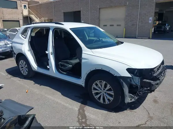 3VV1B7AX8KM197178 2019 VOLKSWAGEN TIGUAN - Image 1