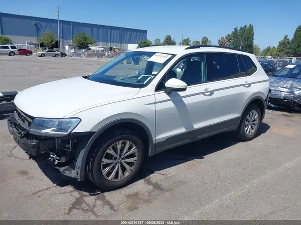 3VV1B7AX8KM197178 2019 VOLKSWAGEN TIGUAN - Image 2