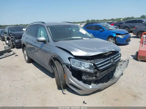 3VV1B7AX8LM054877 2020 VOLKSWAGEN TIGUAN - Image 1
