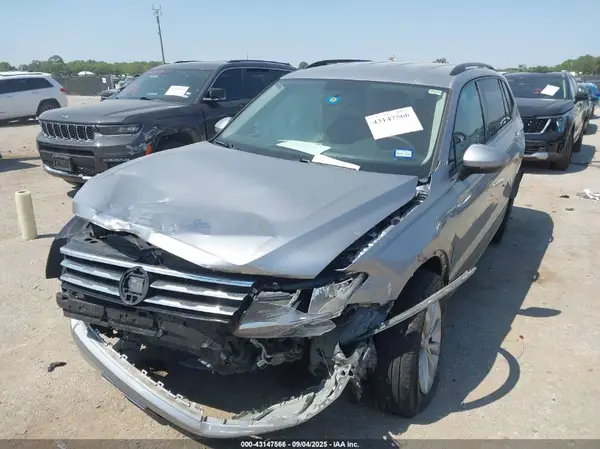 3VV1B7AX8LM054877 2020 VOLKSWAGEN TIGUAN - Image 2