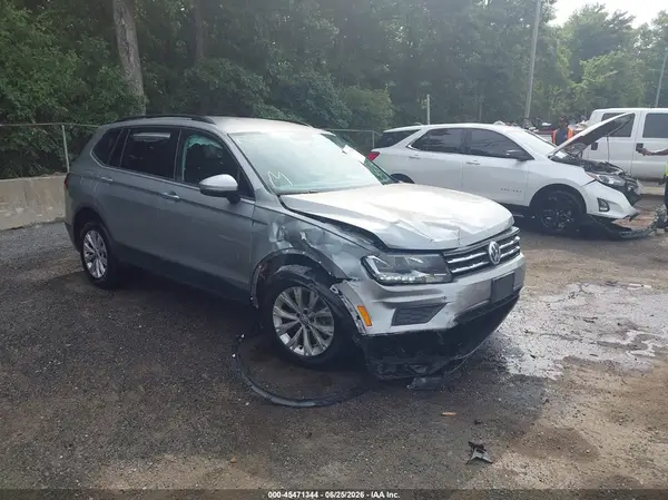 3VV1B7AX8LM082064 2020 VOLKSWAGEN TIGUAN - Image 1