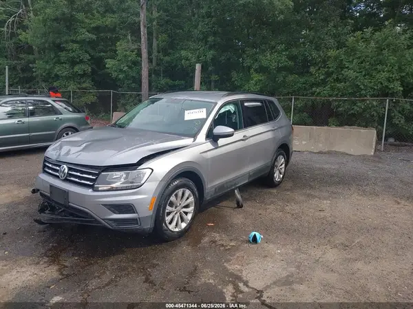 3VV1B7AX8LM082064 2020 VOLKSWAGEN TIGUAN - Image 2