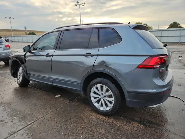 3VV1B7AX8LM104306 2020 VOLKSWAGEN TIGUAN - Image 2