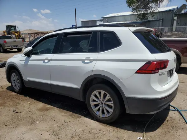 3VV1B7AX8LM151013 2020 VOLKSWAGEN TIGUAN - Image 2