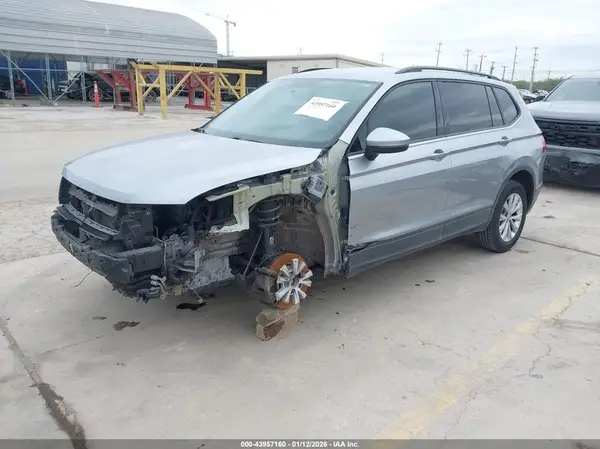 3VV1B7AX8LM165039 2020 VOLKSWAGEN TIGUAN - Image 2