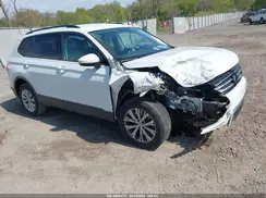 3VV1B7AX8LM182438 2020 VOLKSWAGEN TIGUAN
