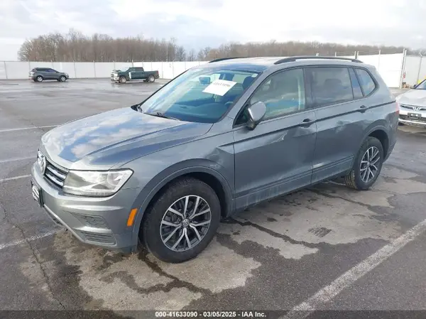 3VV1B7AX8MM016874 2021 VOLKSWAGEN TIGUAN - Image 2