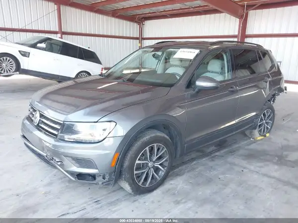 3VV1B7AX8MM076850 2021 VOLKSWAGEN TIGUAN - Image 2