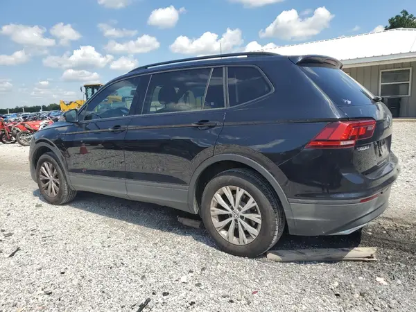 3VV1B7AX9JM015504 2018 VOLKSWAGEN TIGUAN - Image 2
