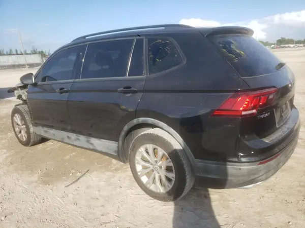 3VV1B7AX9JM016104 2018 VOLKSWAGEN TIGUAN - Image 2