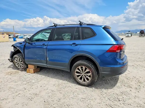 3VV1B7AX9JM021447 2018 VOLKSWAGEN TIGUAN - Image 2