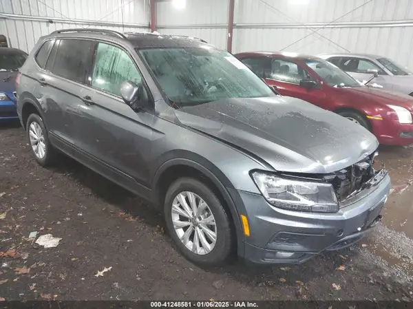 3VV1B7AX9JM035865 2018 VOLKSWAGEN TIGUAN - Image 1